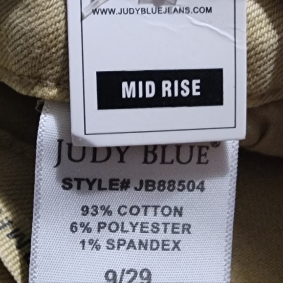 Judy Blue Jeans - Picture 5 of 6